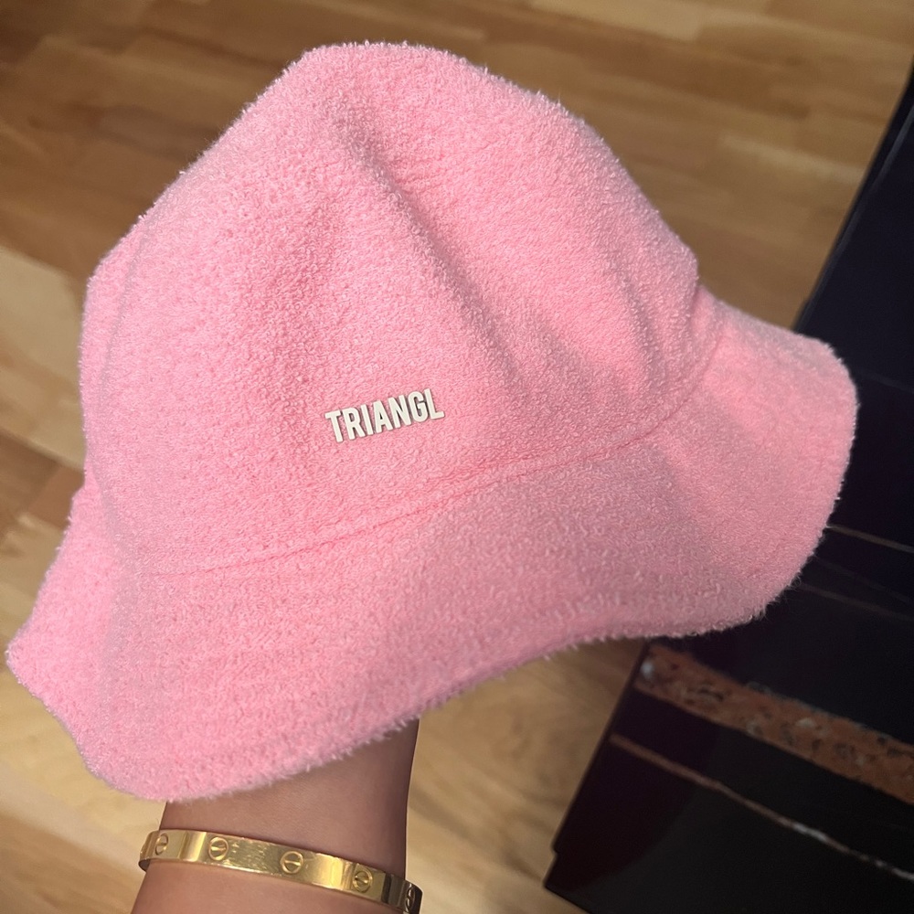 TRIANGL Terry pink bucket hat